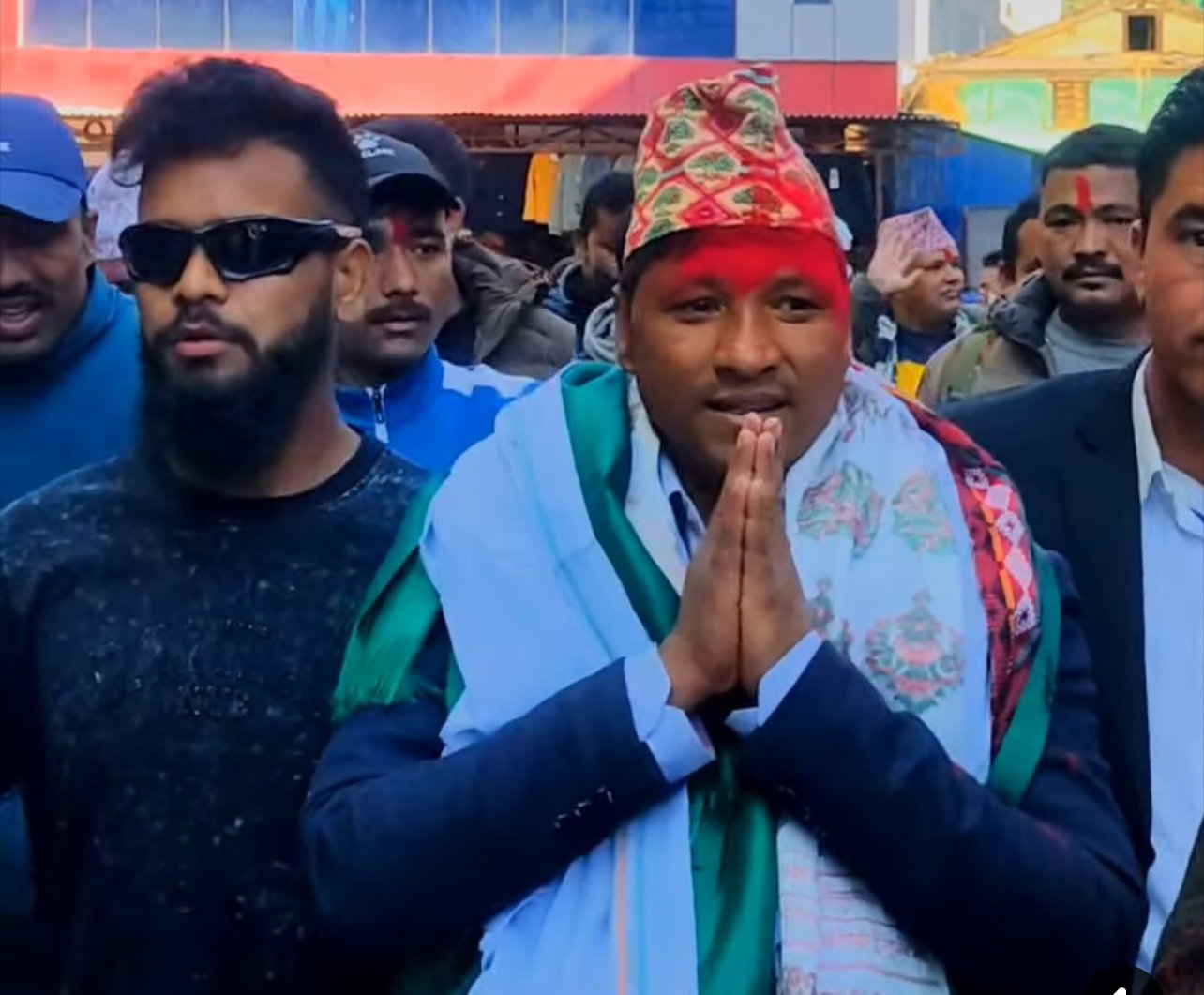नेपाली कांग्रेसका प्रत्यक्ष उम्मेदवार राजु केसी आठबिसकोट राडी बजारमा